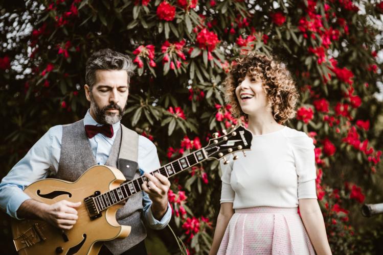 Sweet and Sour Acoustic jazzy Duo Milano Musiqua