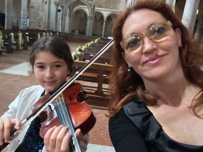 Barbara Andreini magici violini due violini classico elettrico Lucca Musiqua