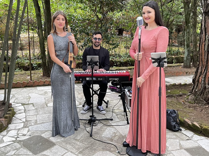 Chiara Talone Dal duo piano voce alla band Roma Musiqua