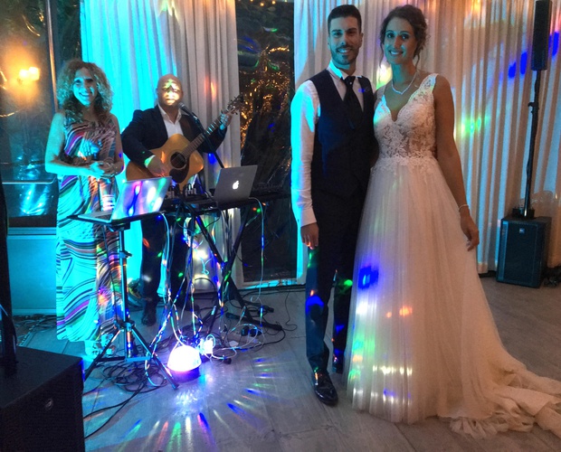 DEBBY LOPEZ singer Cantante matrimoni & eventi Monza Musiqua