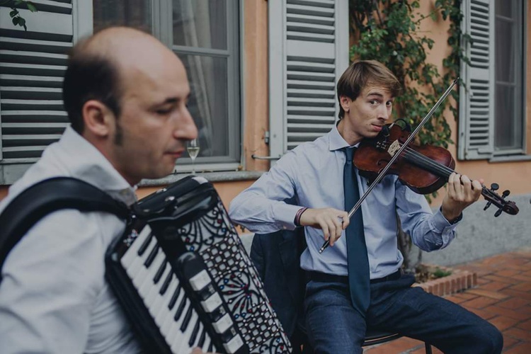 GLIMMER EVENTS Servizio musicale a 360 gradi. Torino Musiqua