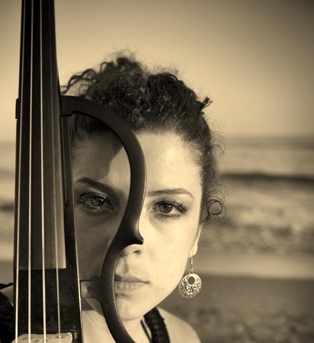 Laura violin violino classico ed elettrico Cisterna di Latina Musiqua