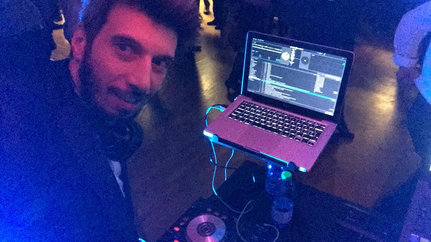 DJ AKKA MUSICA E INTRATTENIMENTO Dj Animatore Karaoke Monza Musiqua